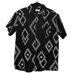 NWOT Eighth Avenue Men’s Geometric/Tribal Pattern Button Down Size Medium